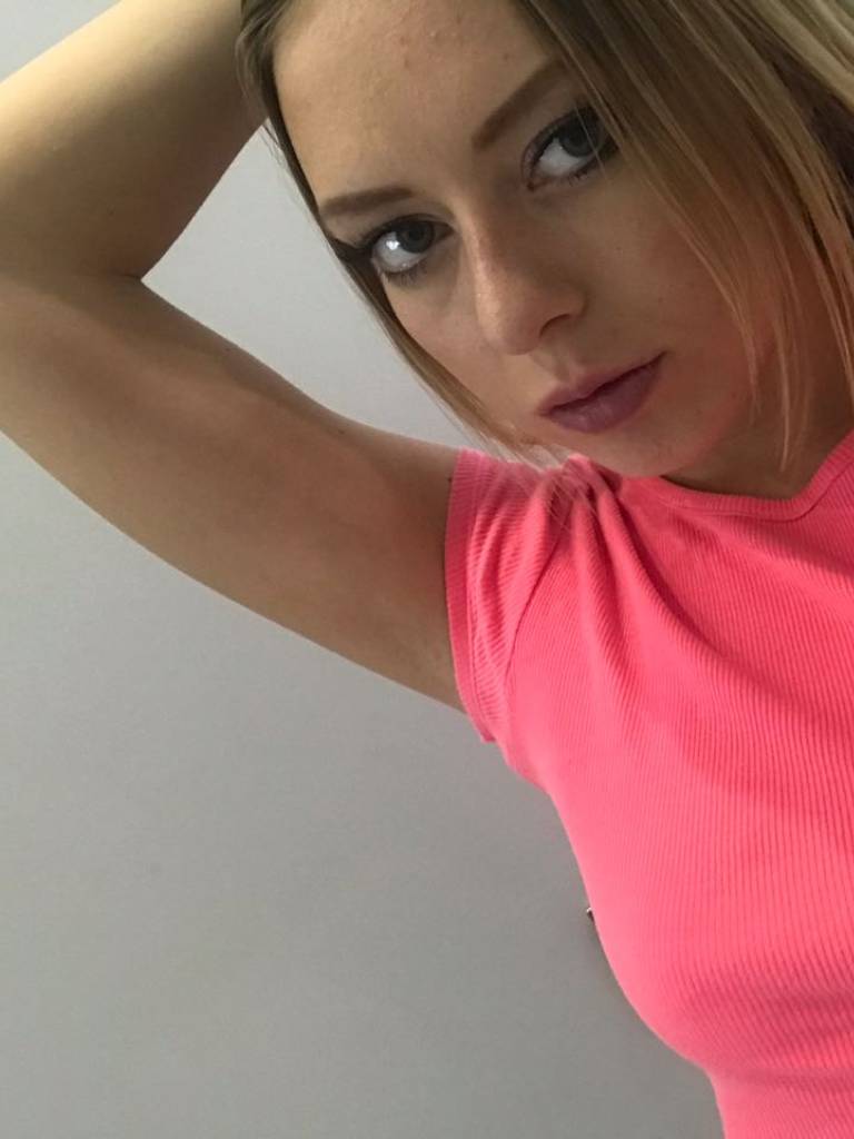 ragazza escort Donigala Fenughedu